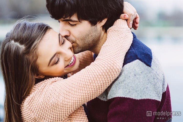 可愛くて仕方ない 彼が抱きしめたくなる女性の仕草5つ モデルプレス 可愛くて仕方ない 彼が抱きしめたくなる女性の仕草5つ モデルプレス