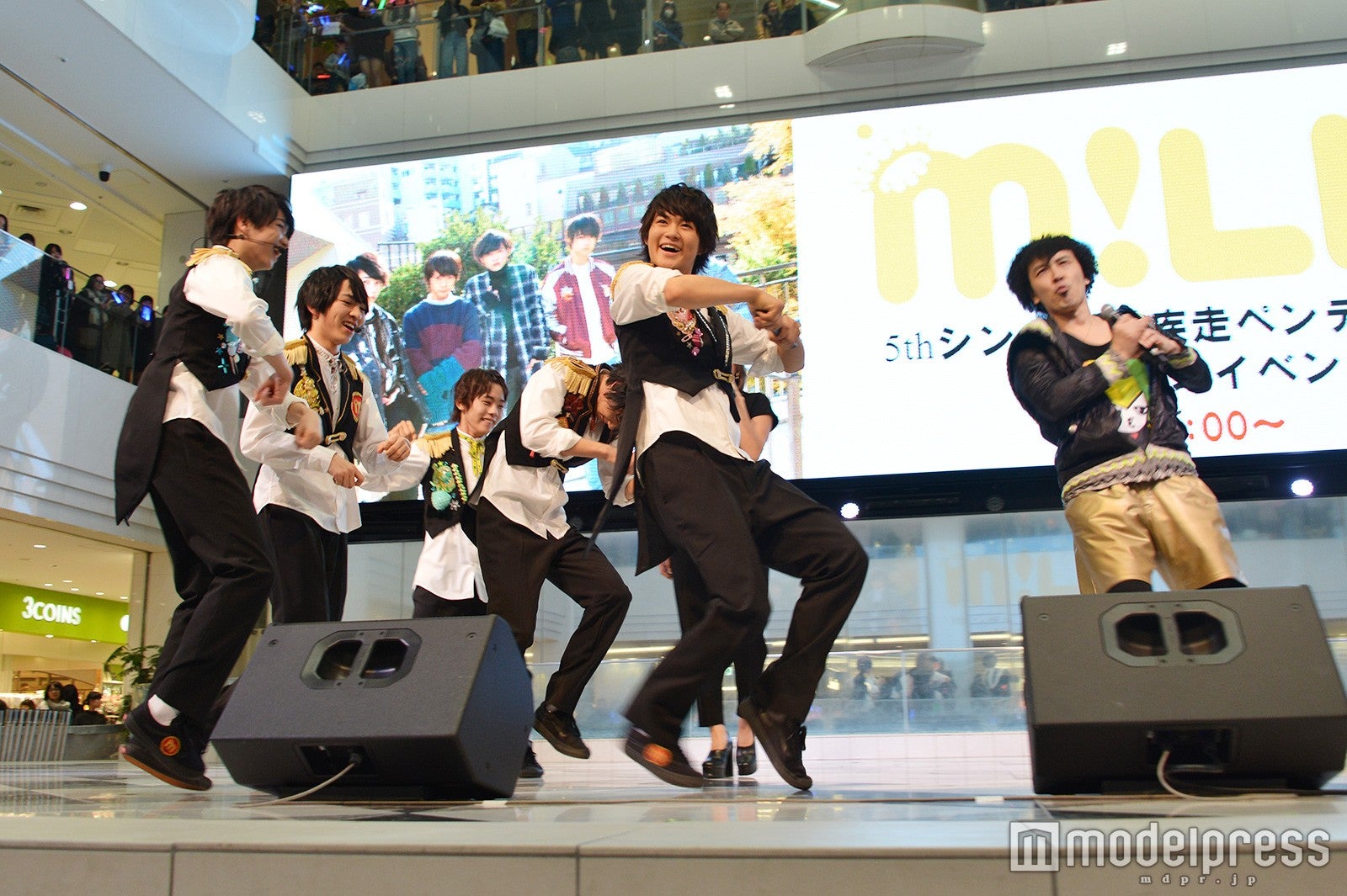 軟式globe。'13とコラボしたM!LK（C）モデルプレス