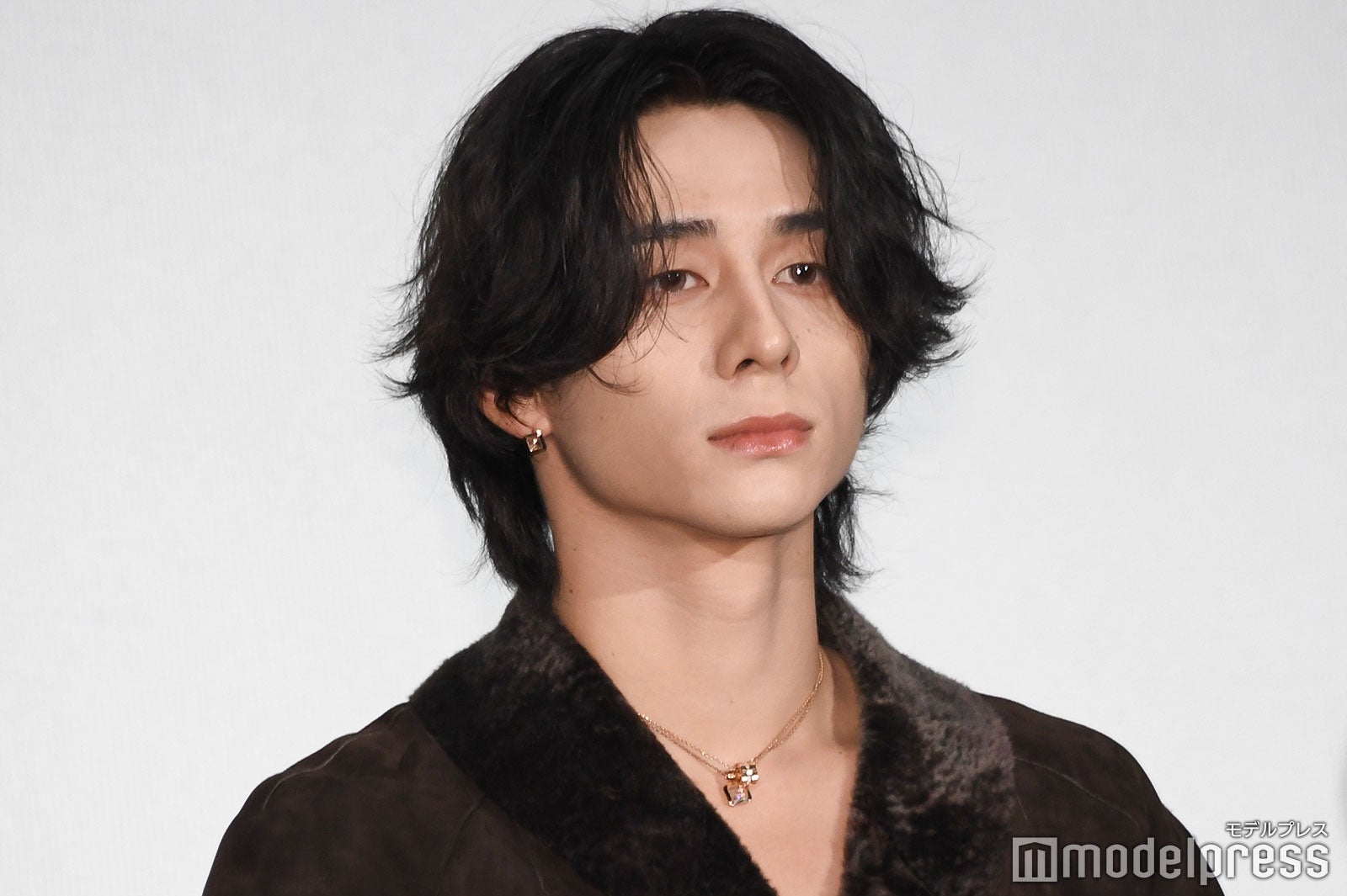 耳打ちの内容が気になった西洸人（C）モデルプレス