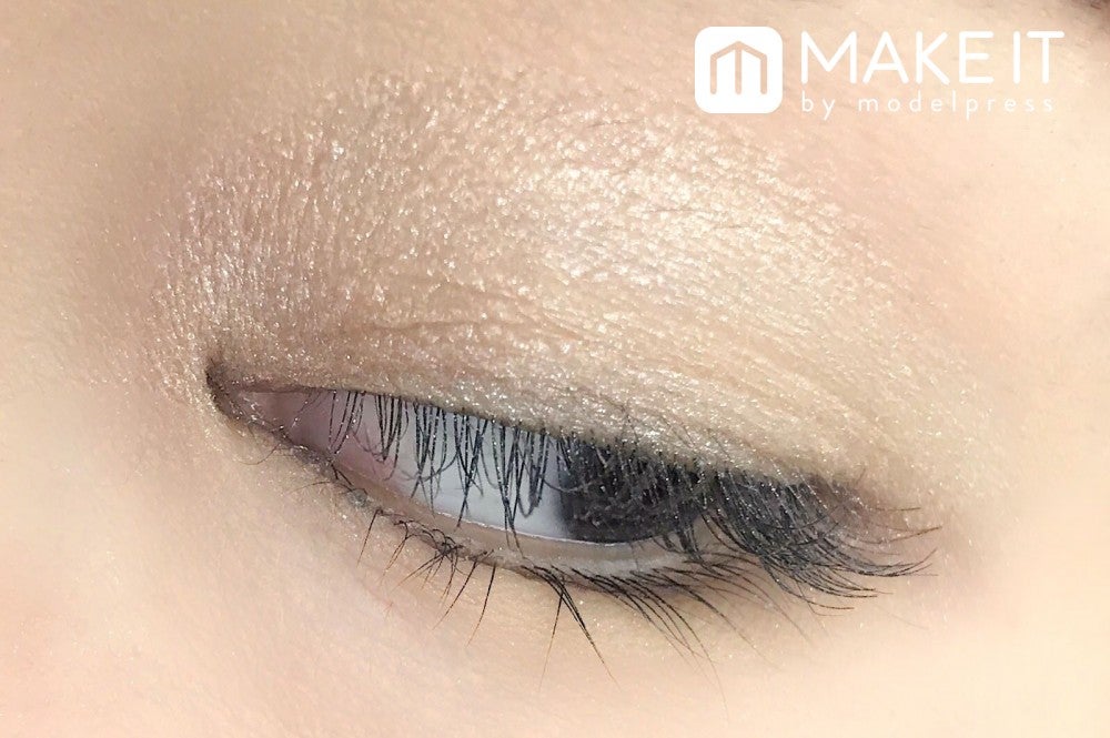 ケイト／ザ アイカラー／002 イエローベージュ 使用 (C)メイクイット