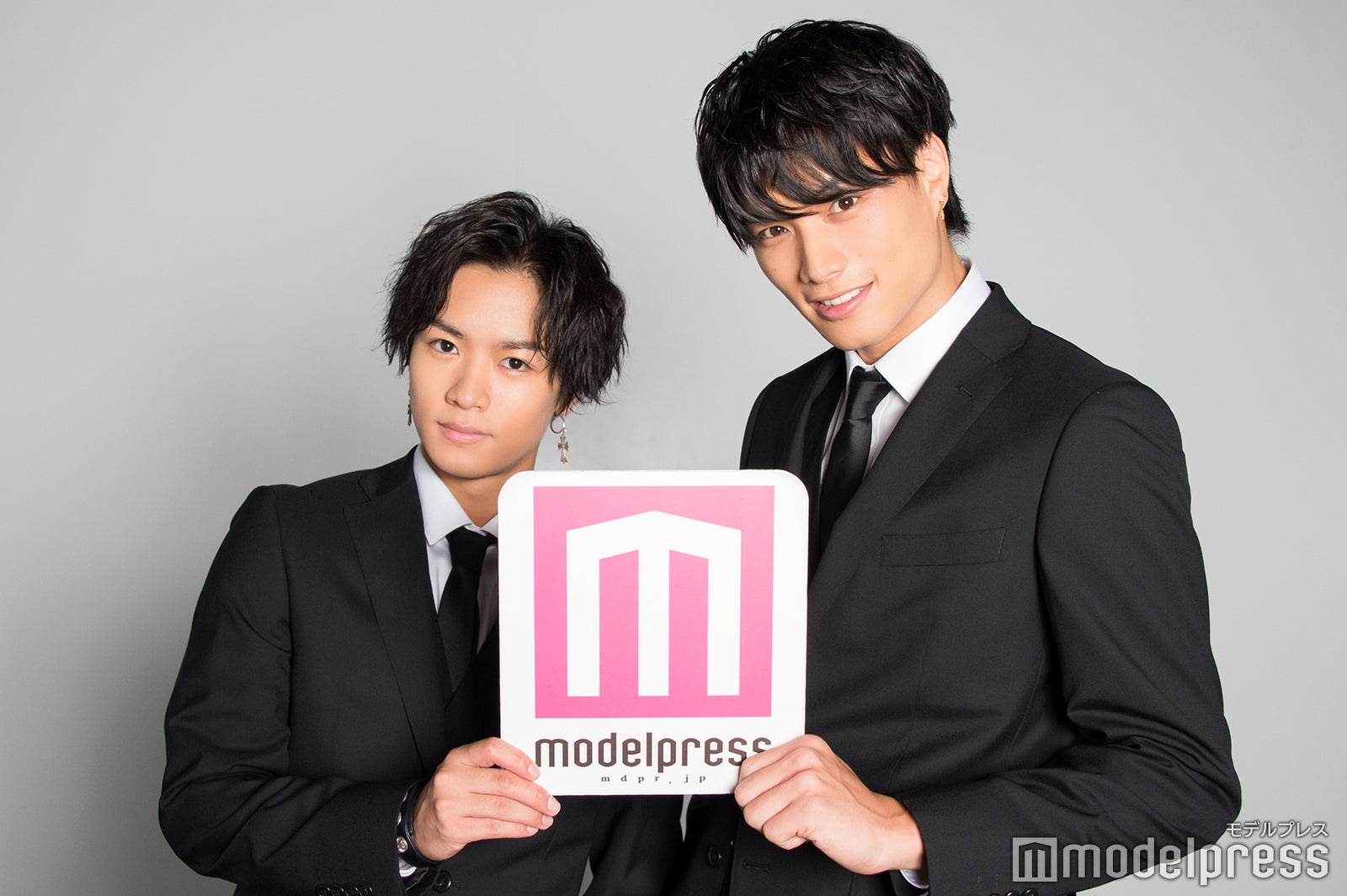 川村壱馬、鈴木伸之 （C）モデルプレス
