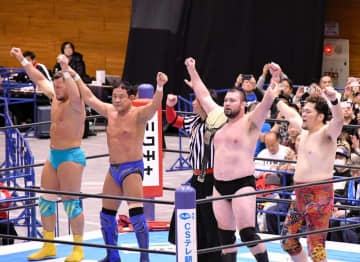 「場数踏めば怪物になる」ウルフアロンのプロレス転向きっかけ恩人・永田裕志が太鼓判「ボロ出していい」初共闘でデビュー3連勝