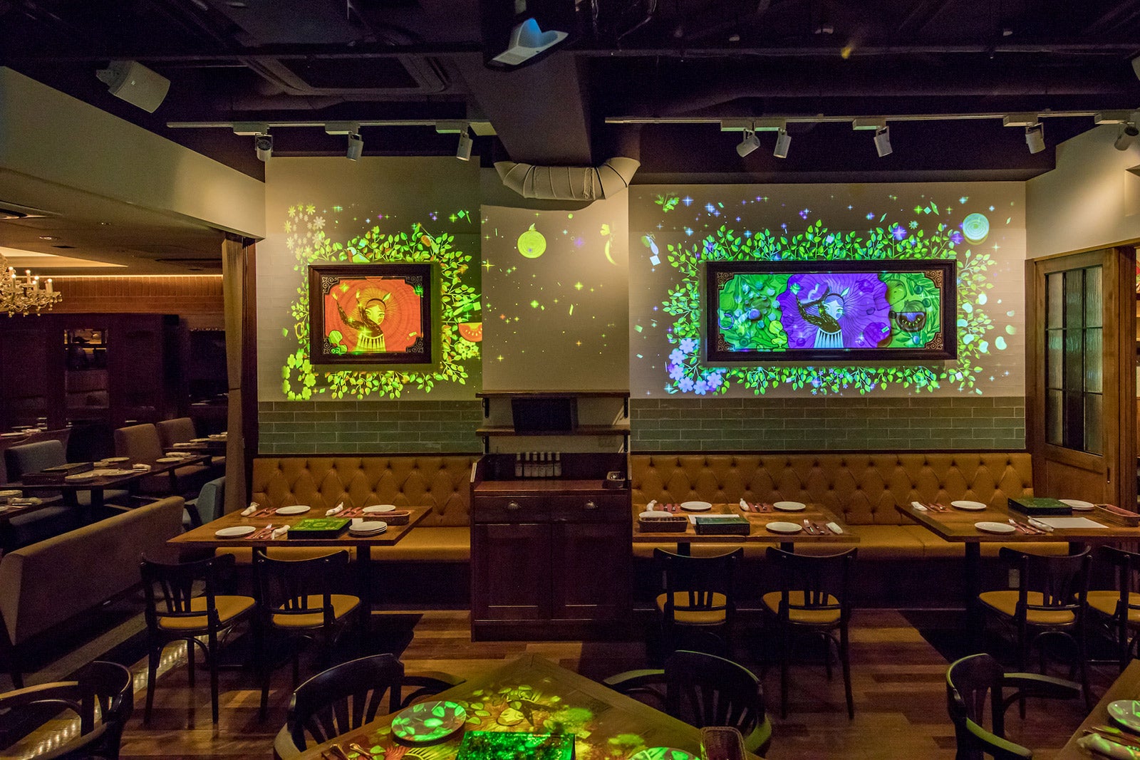 一体感のある演出は必見／画像提供：三信商事株式会社