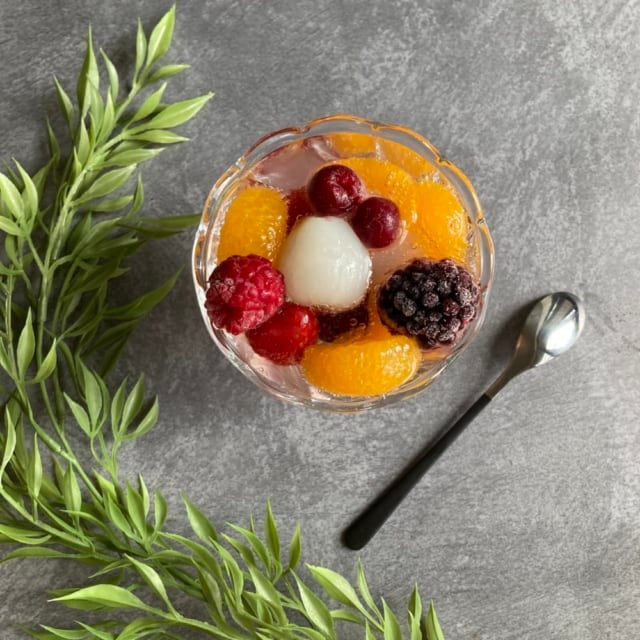 業務スーパーの冷凍ライチのフルーツポンチアレンジ