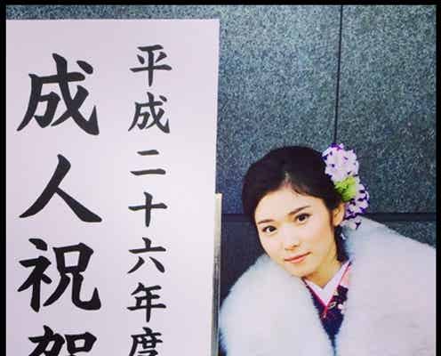 松岡茉優、ハタチの抱負を語る 晴れ着で“大人”宣言