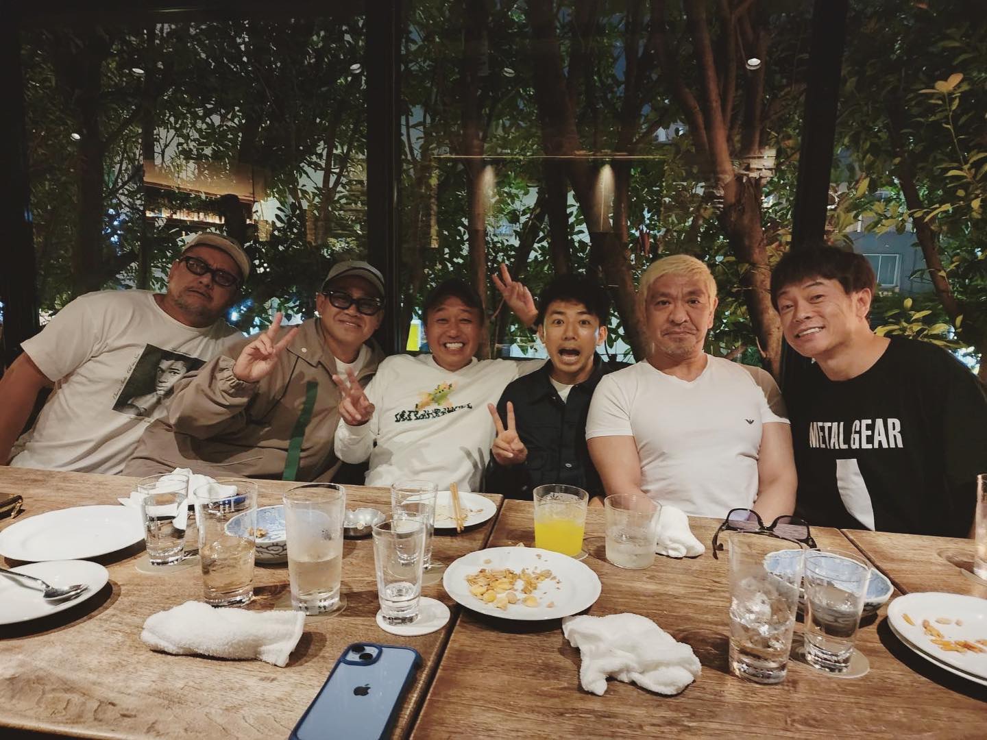 綾部祐二Instagramより