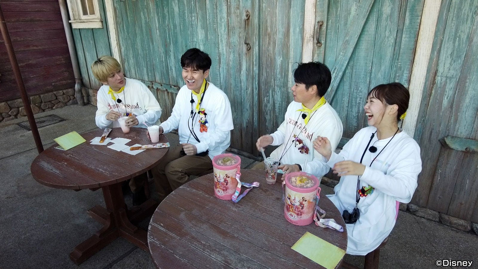 （左から）横山裕、南原清隆、吉村崇、浦野モモアナウンサー（C）日本テレビ