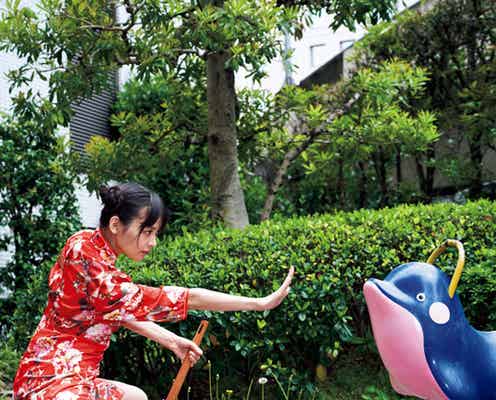 上坂すみれ「なんでここに先生が!?」とコラボ チャイナ服で美脚あらわ