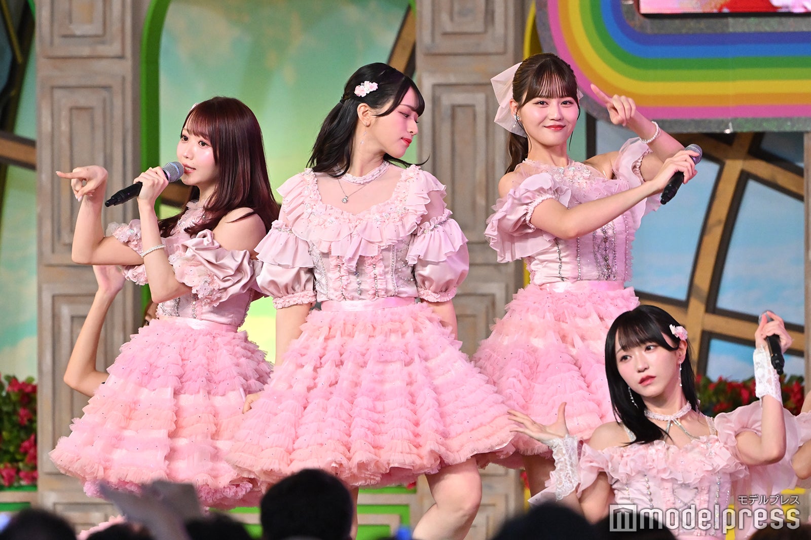 ＝LOVE（C）モデルプレス