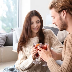ドキドキが止みません…女性が恋に落ちる「男性の仕草」4選