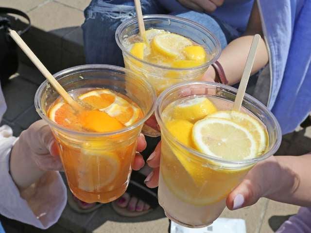 carousel_c24430f00d5b285423d8331723871cc