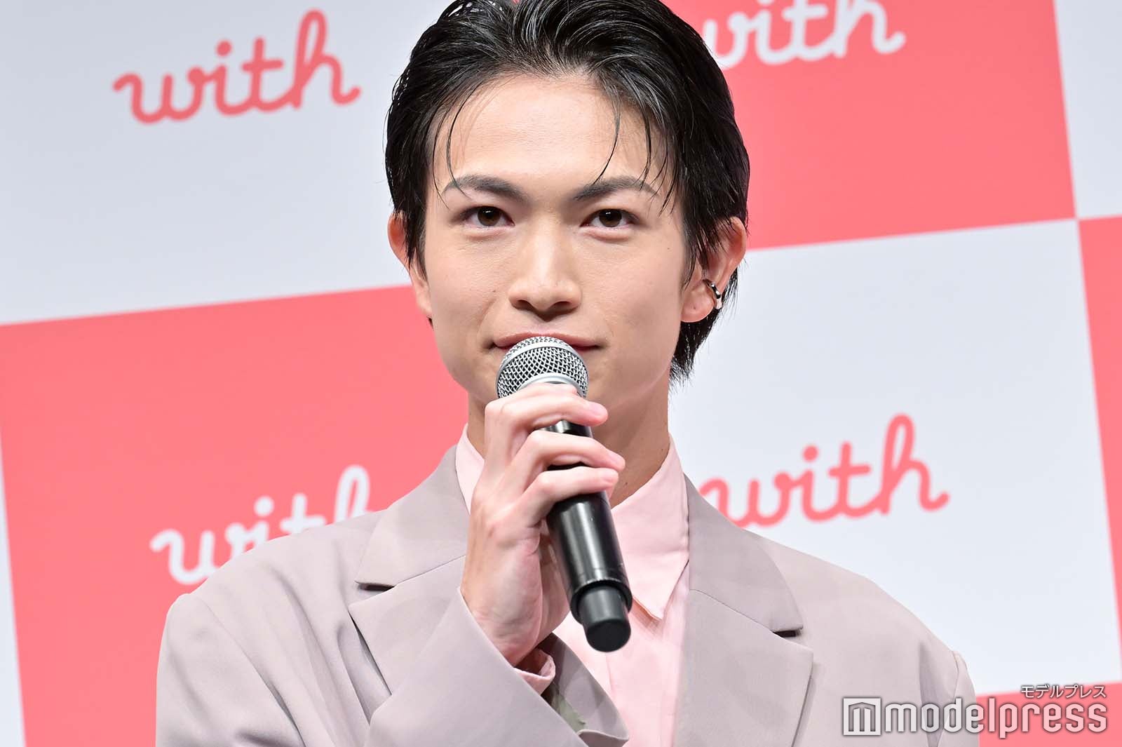 （C）モデルプレス