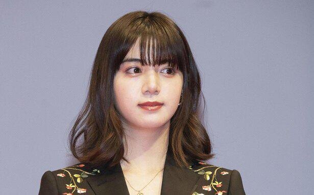 池田エライザ セクシーすぎる背中開きドレスショットに反響 モデルプレス 池田エライザ セクシーすぎる背中開きドレスショットに反響 モデルプレス