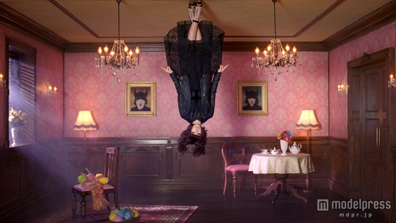 きゃりーぱみゅぱみゅ／新テレビCM「ファッションモンスター登場」篇より