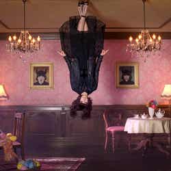 きゃりーぱみゅぱみゅ/新テレビCM「ファッションモンスター登場」篇より