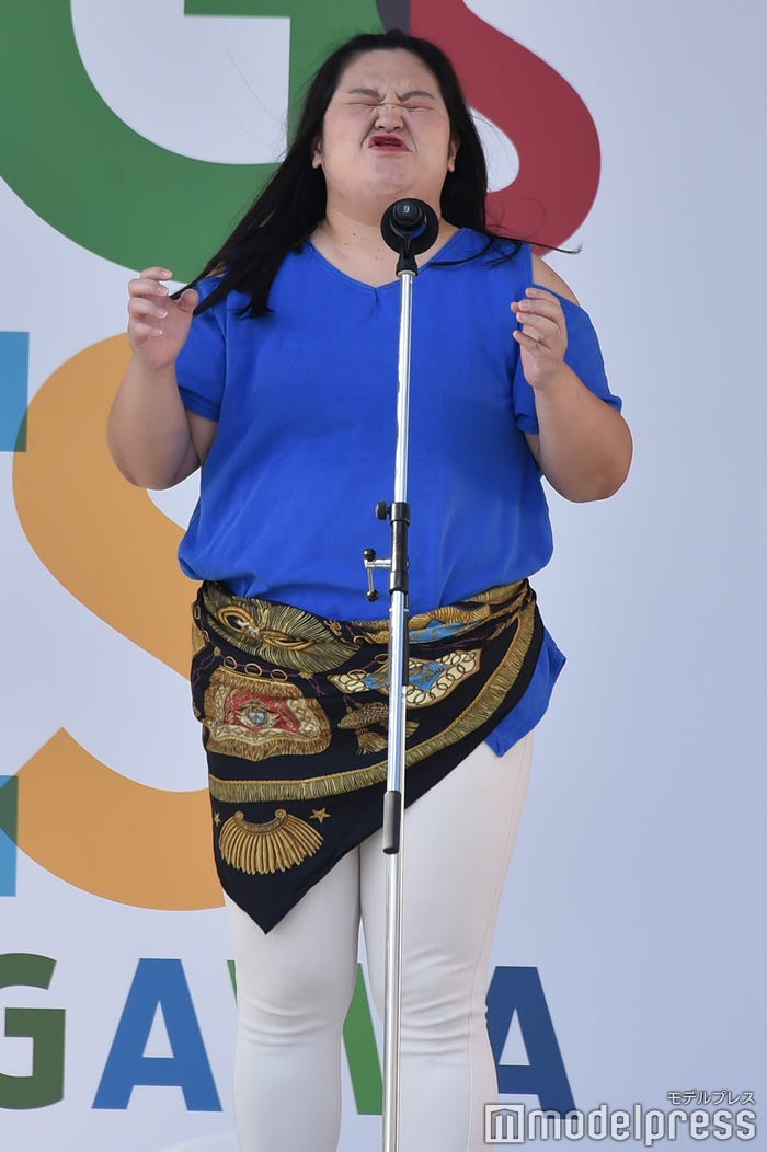 亀梨和也の名前を叫ぶぼる塾の田辺智加 (C)モデルプレス