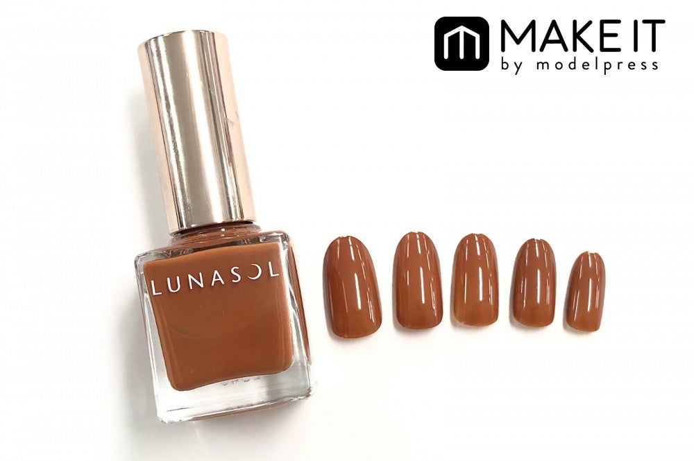 LUNASOL／ネイルカラー／EX04／1,500円（税抜）／カネボウ化粧品 (C)メイクイット