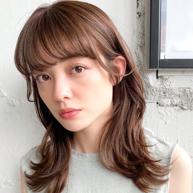 22 40代におすすめのセミロングヘア15選 立体感を意識した髪型 モデルプレス