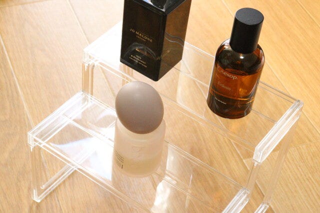 ダイソー ディスプレイステージ(ワイド、2段)使用例 ダイソーのディスプレイステージ(ワイド、2段)使用例