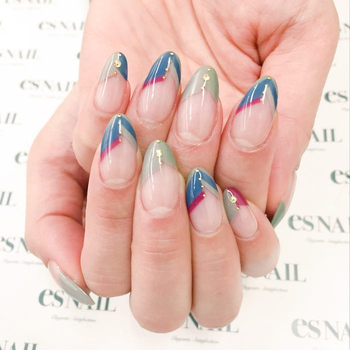 変形フレンチでマンネリ打破/画像提供:esNAIL