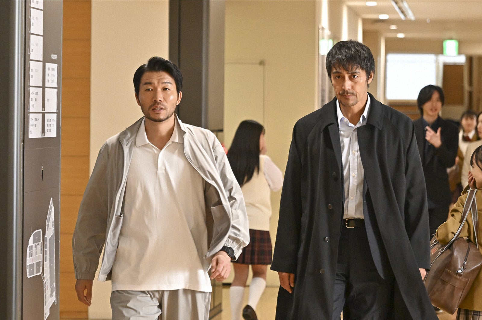 高橋努、阿部寛「キャスター」第4話（C）TBS