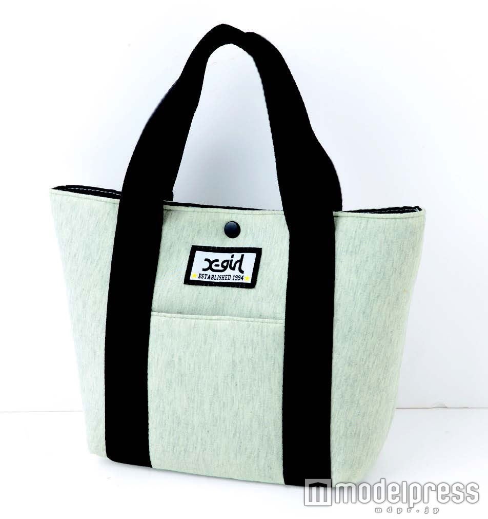 X-girl特製スウェットBAG／画像提供：宝島社