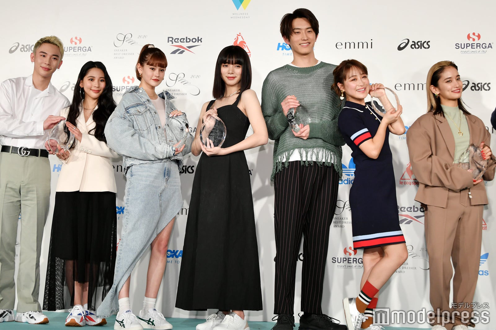 （左から）よしあき＆ミチ、emma、池田エライザ、杉野遥亮、鈴木奈々、YURINO（C）モデルプレス