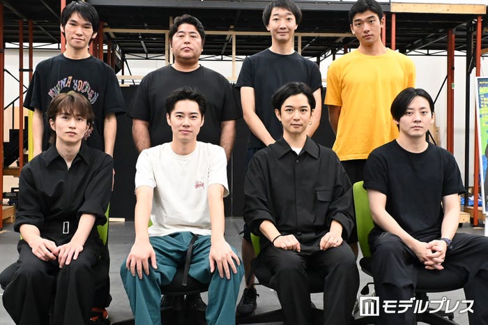 (上段左から)篠原悠伸、皆川猿時、大水洋介(ラバーガール)、日高由起刀、牧島輝、千葉雄大、戸塚純貴、坂元愛登(C)モデルプレス
