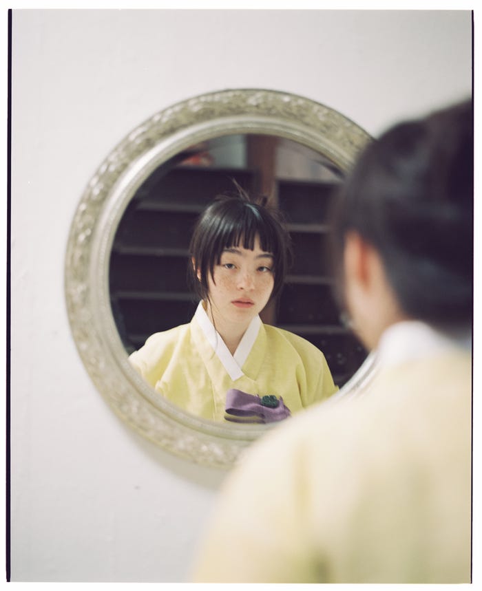 モトーラ世理奈「せりなが」(C)松岡⼀哲/manpan press
