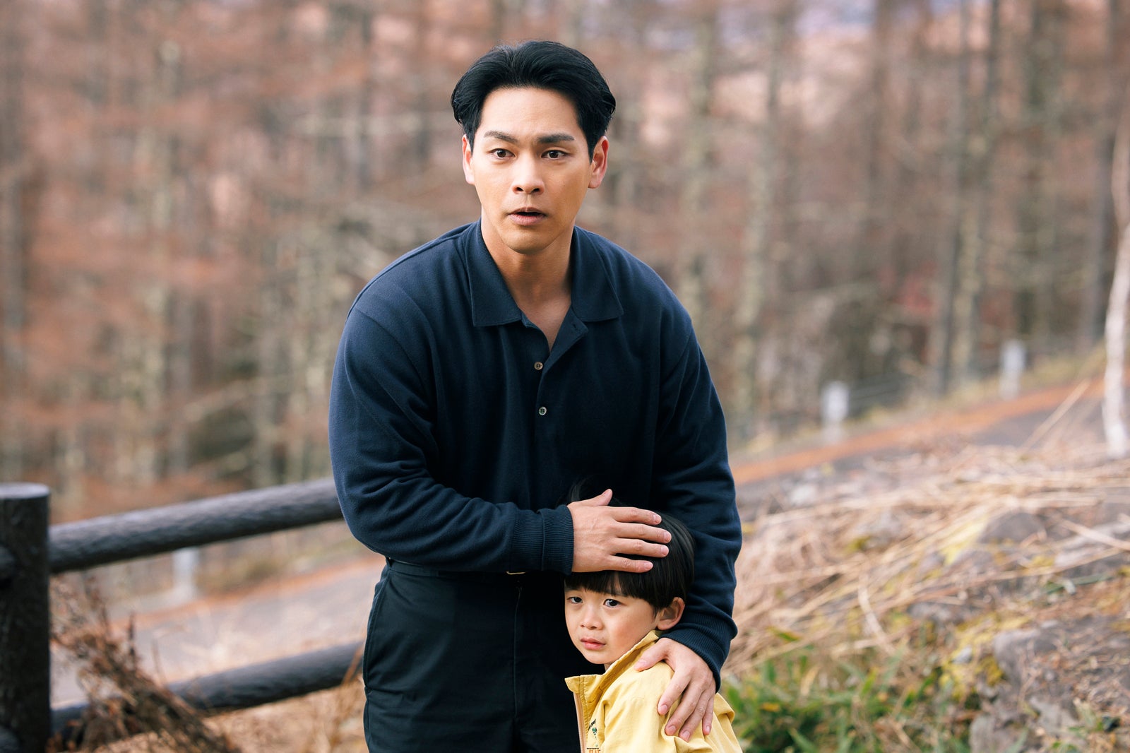 柳楽優弥、佐藤大空「ライオンの隠れ家」第10話（C）TBS