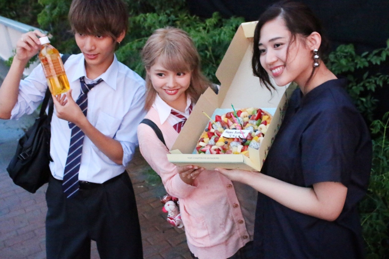 なちょす＆那須泰斗、中村舞子／メイキングカット（提供写真）
