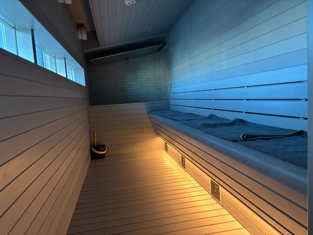 都内でこの開放感!? 駅直結＆手ぶらで行ける新感覚サウナ・高輪SAUNASの魅力