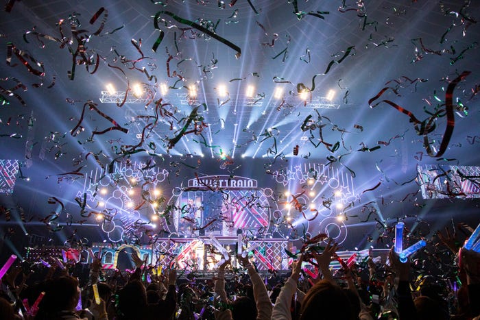 会場の様子(カメラマン:米山三郎、笹森健一)