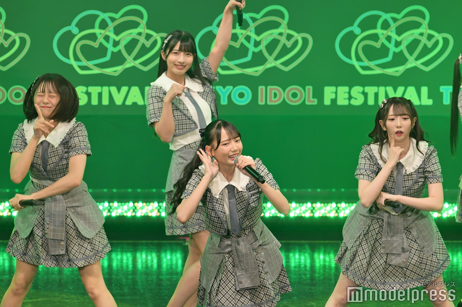 ≠ME （C）モデルプレス