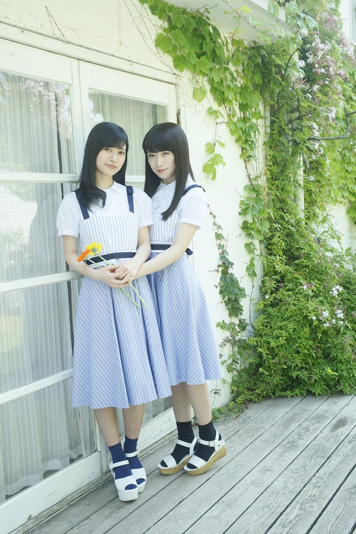 (左から)寺田蘭世、秋元真夏(提供画像)