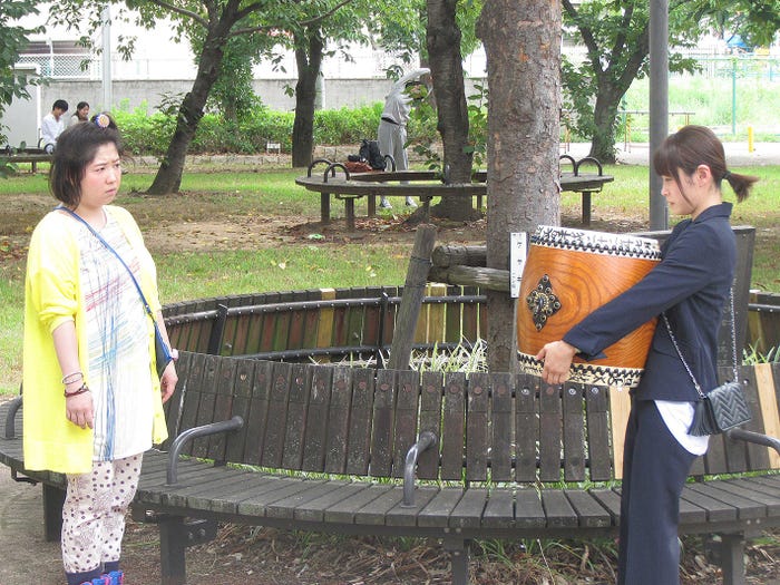 馬場園梓と高橋愛(C)関西テレビ