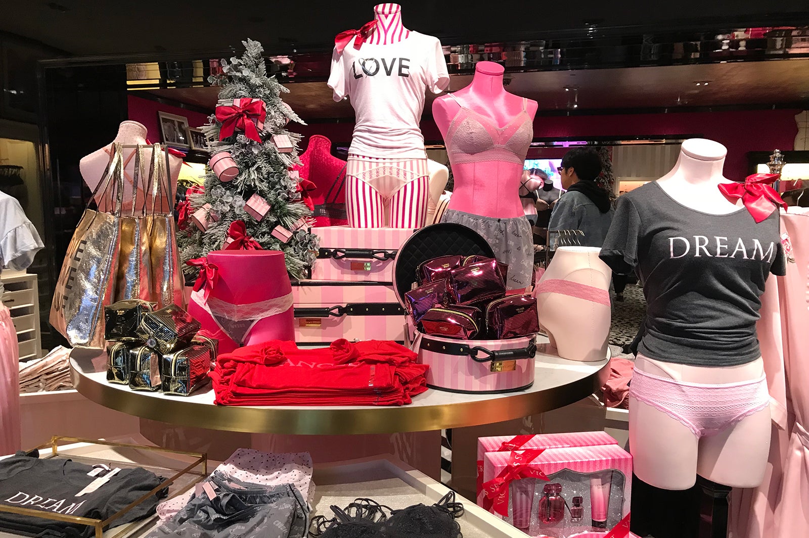 「ヴィクトリアズ・シークレット」上海旗艦店
