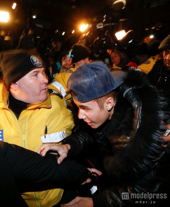 ジャスティン・ビーバー、母国カナダで暴行容疑で出頭