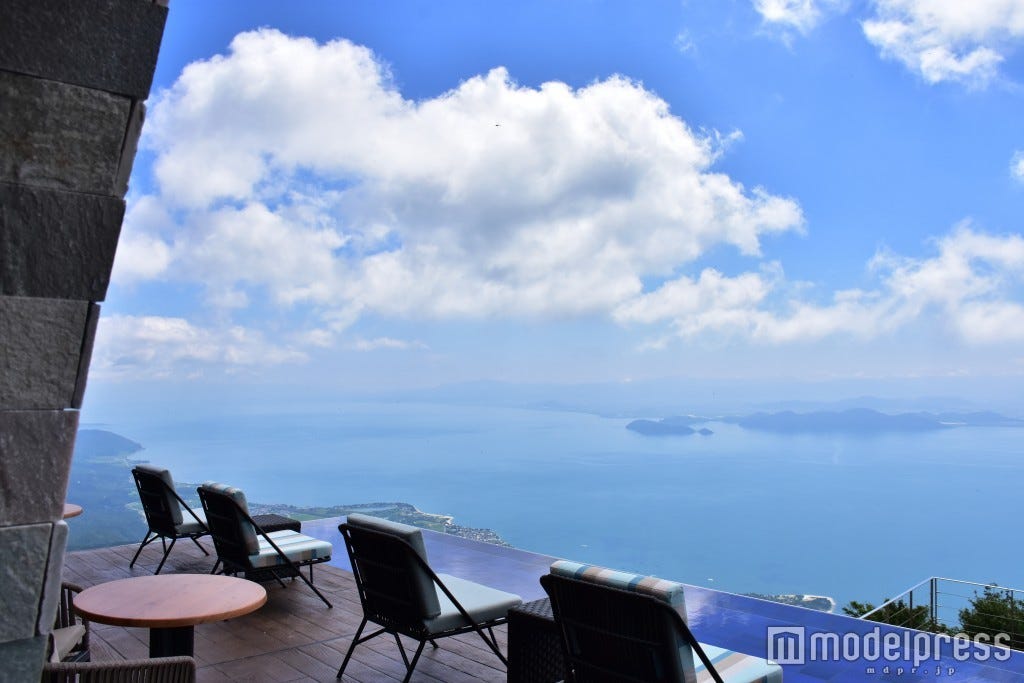 天空の絶景「びわ湖テラス」がまるで別世界!滋賀の新名所に注目