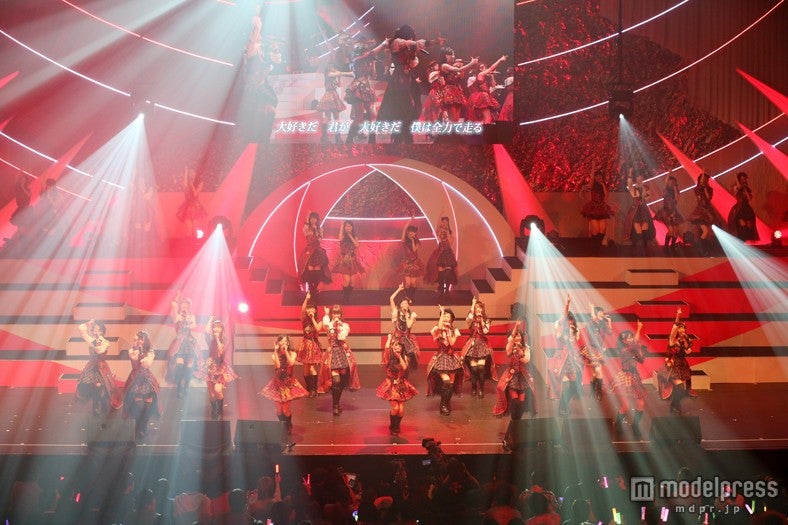 「紅組（大声）ダイヤモンド」紅組メンバー（C）AKS