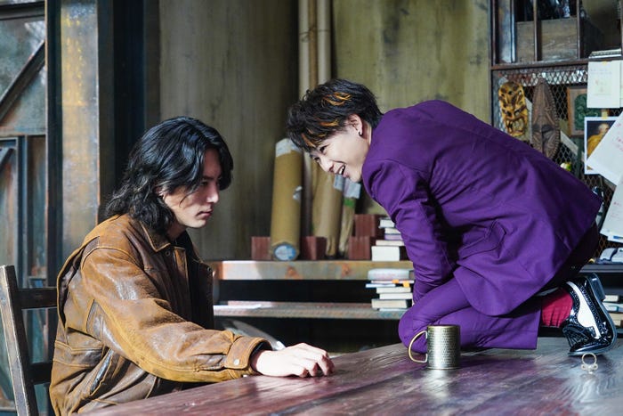 間宮祥太朗、須賀健太「ACMA:GAME アクマゲーム」第1話より(C)日本テレビ