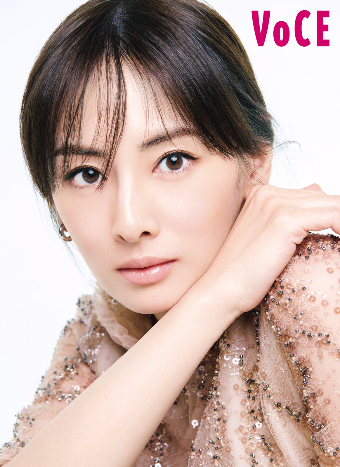 北川景子、凛とした美しさ＆飾らぬ人柄で魅了「VOCE」表紙に登場
