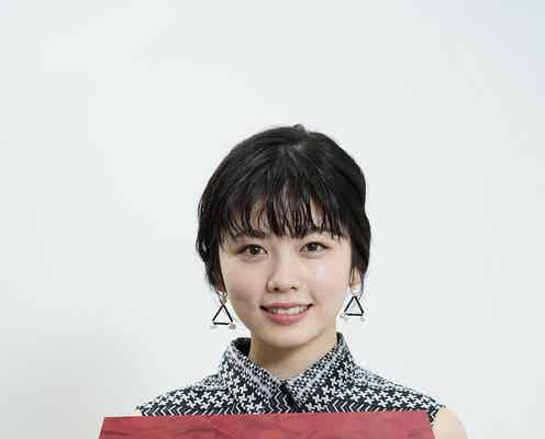 小芝風花、裏の世界で生きる“謎の女”に初挑戦 ウエイトレス姿も披露<新・ミナミの帝王>