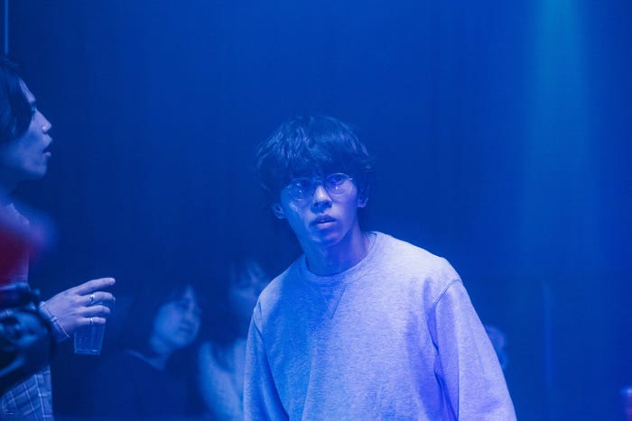 末澤誠也「彼女と彼氏の明るい未来」第2話より(C)「彼女と彼氏の明るい未来」製作委員会・MBS