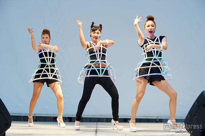 MAX/(左から)LINA、MINA、NANA