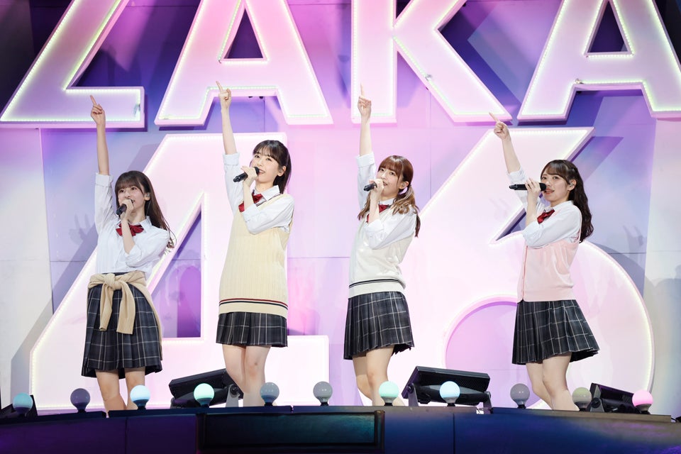 骨折で欠席発表の乃木坂46川崎桜、影アナでサプライズ登場 涙ながらに