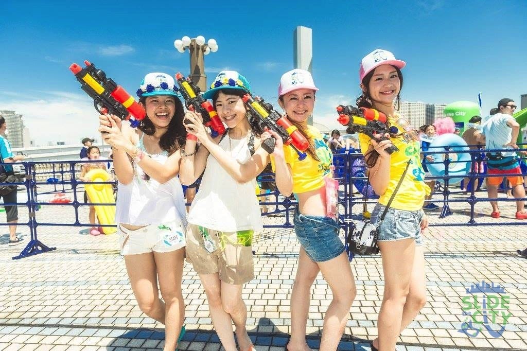 2016年夏最大の“水の祭典”「スライド・ザ・シティ」が一大フェスへとパワーアップ