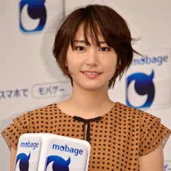 「Mobage」新CM発表会見に登場した新垣結衣