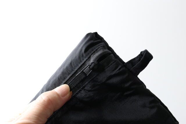ソフトナイロン折りたたみ収納ボストンバッグ（BK）　ファスナー