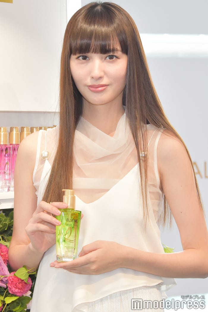 鈴木えみ 家族で アリス イン ワンダーランド 完全再現 赤の女王 コスプレに クオリティ高すぎ と反響 モデルプレス 鈴木えみ 家族で アリス イン ワンダーランド 完全再現 赤の女王 コスプレに クオリティ高すぎ と反響 モデルプレス